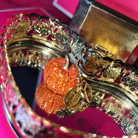 Authentic Juicy Couture pave pumpkin charm!🎃 RARE - Picture 7 of 8